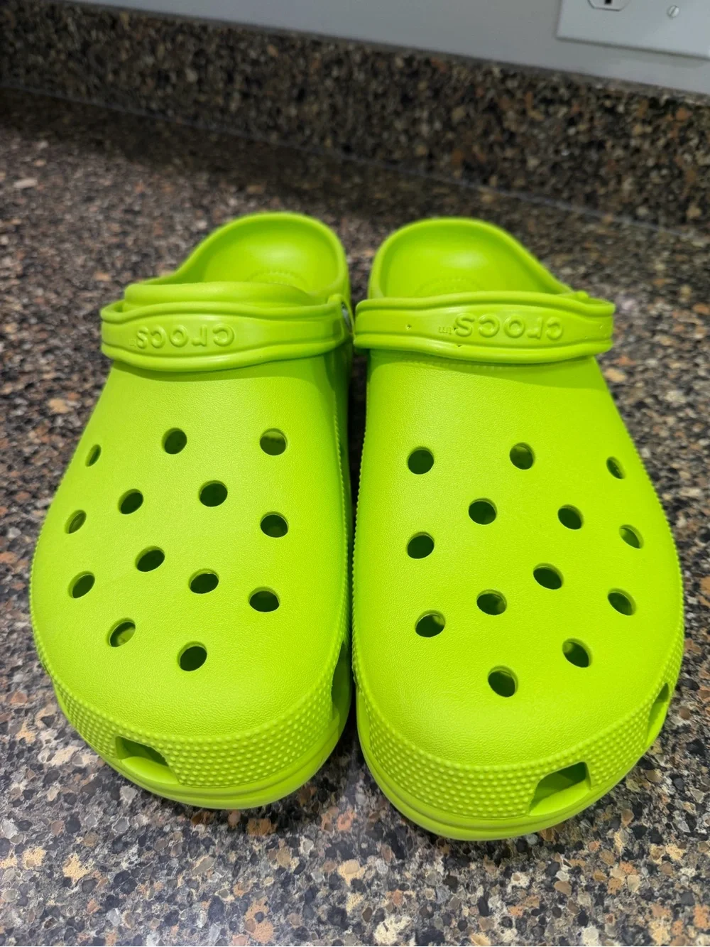 Crocs Classic Clog Mens - Neon Green 17